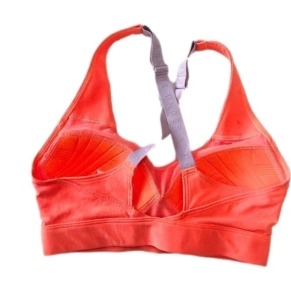 UNDER Armour Sports Bra. New With Tags Attached. - Picture 3 of 9